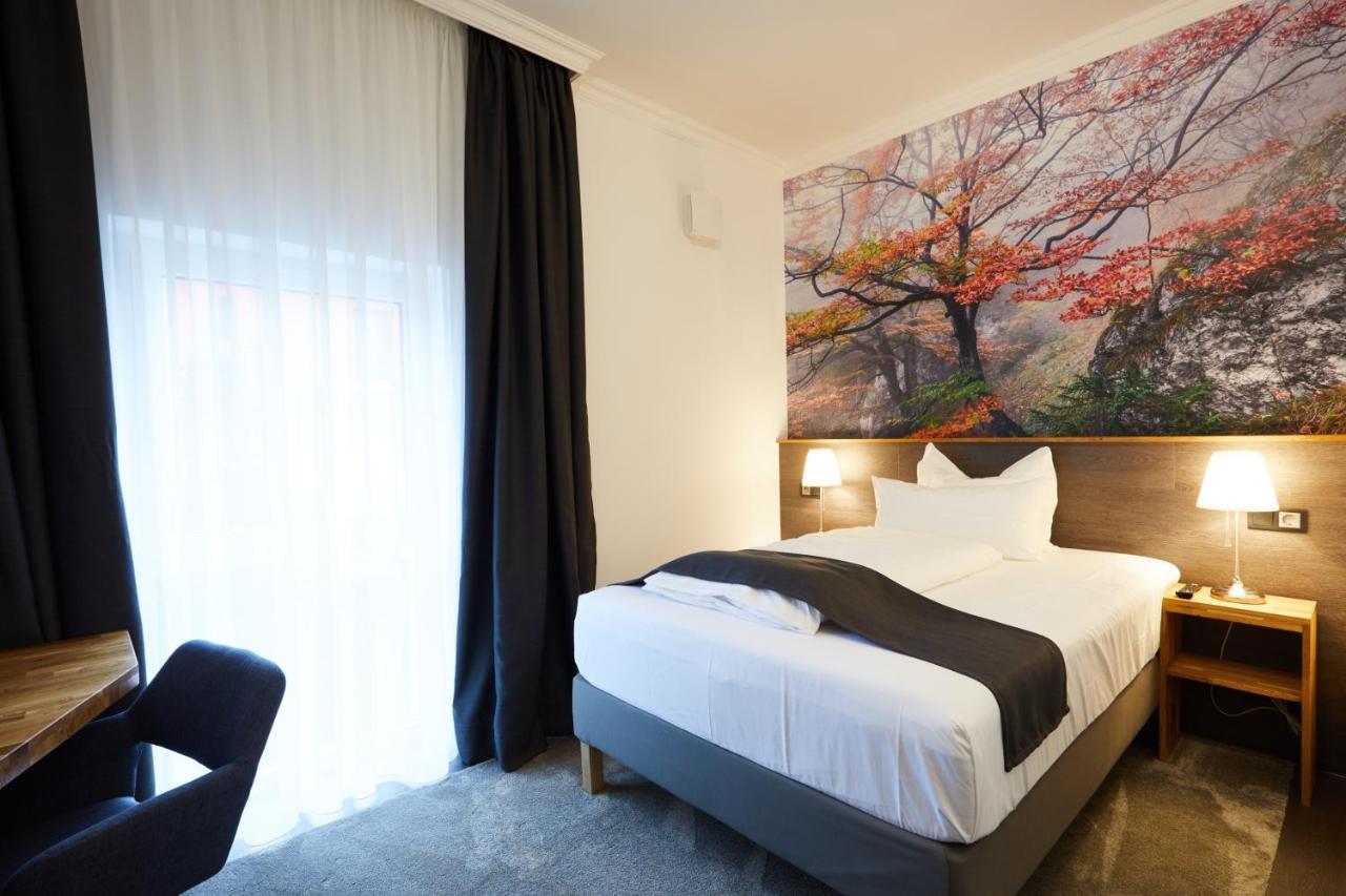 Hotel Garni Am Schloss Kottenheim 外观 照片